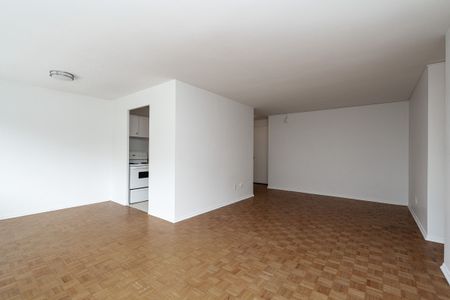 4 Overland Drive - Photo 3