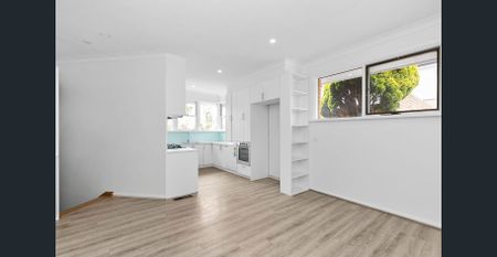 Charming Family Home in the Glen Waverley area!!!! - Photo 3