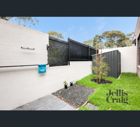 2&3/18 Holskamp Street, Mount Waverley, Vic 3149 - Photo 3