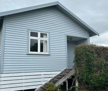 Charming 3BR Home - in zone for Halcombe School - Photo 5