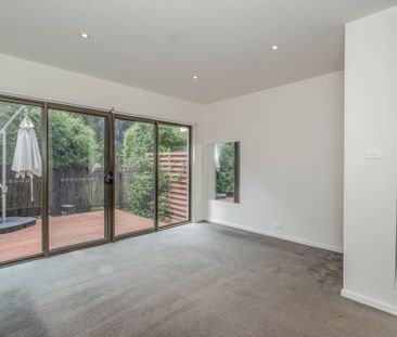 48/39 Jerrabomberra Avenue, Narrabundah ACT, Belconnen - Photo 3