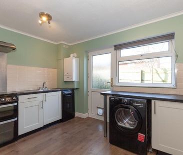 2 bedroom semi-detached house to rent - Photo 4
