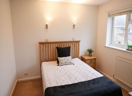 5 bedroom detached house to rent - Photo 3