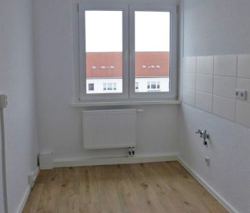 Helle Wohnung mit schönem Ausblick ins Grüne! - Photo 1