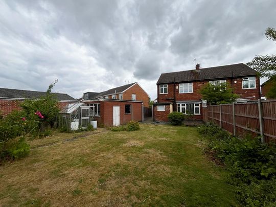 3 bedroom semi-detached house to rent - Photo 1