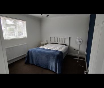 3 Bed Semi-Detached House, May Gardens, HA0 - Photo 5