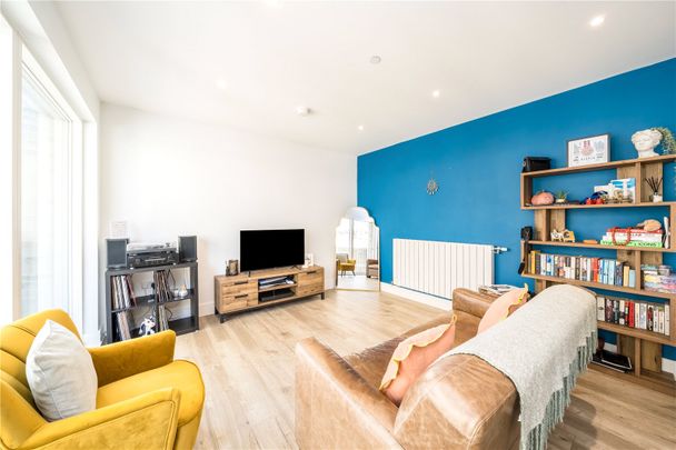 Pegler Square, Kidbrooke Village, London, SE3 9GW - Photo 1