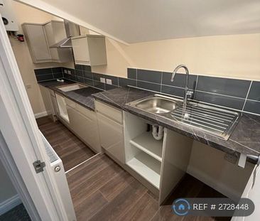 3 bedroom flat to rent - Photo 6