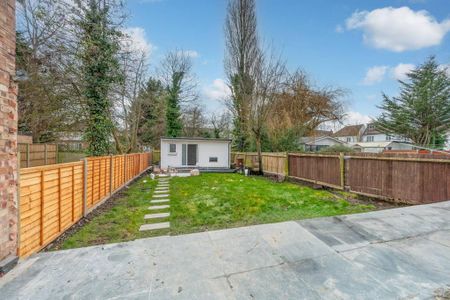 Studio to rent - Photo 5