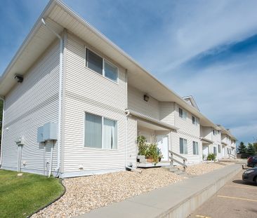 801 Bothwell Drive, Sherwood Park, AB - Photo 2
