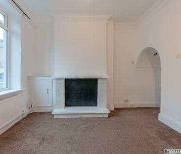 2 bed Terraced in St. Johns Road , Burnley, BB12 6RP - Photo 3
