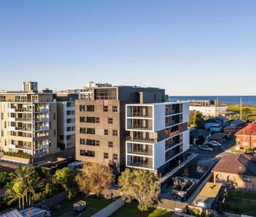 SOUTHBANK APARTMENTS - 14 Beatson Street WOLLONGONG - Photo 1