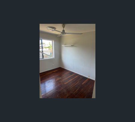 1/111 Rodboro Street, Berserker, Qld 4701 - Photo 2