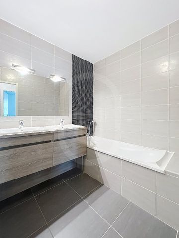 Location Appartement 3 pièces 76m² MONTPELLIER 34000 - Photo 3
