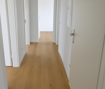 3-Zimmer-Wohnung (75 m²) mit großer Dachterrasse & eigenem Garten - Photo 2