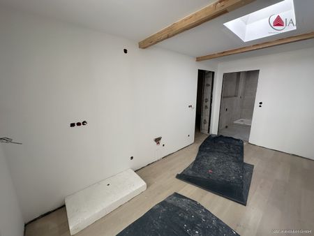 Erstbezug nach Kernsanierung: 2,5 -Zimmer-Wohnung im ruhigen Hinterhaus, zentral in Wiesbaden. - Photo 5