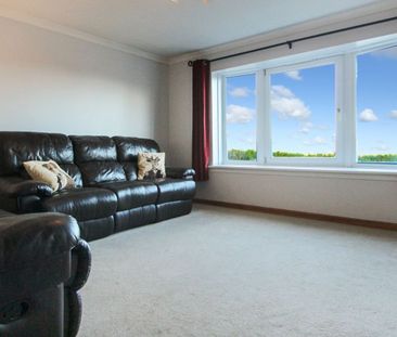 2 Bedroom - Photo 2
