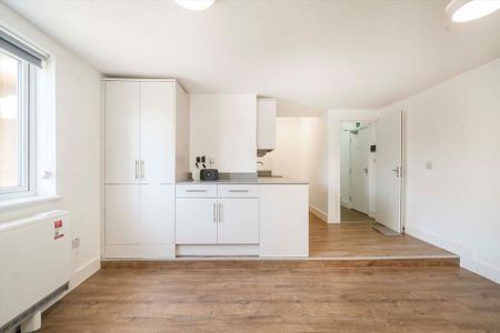 1 bedroom flat to rent - Photo 3