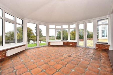 6 bedroom detached house to rent - Photo 4