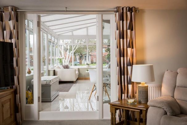 4 bedroom detached house to rent - Photo 1