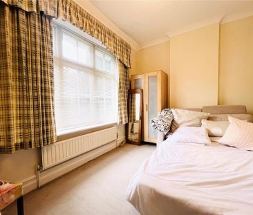 4 bedroom detached house to rent - Photo 6