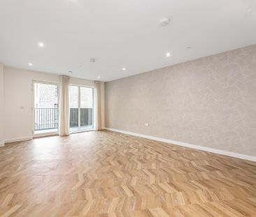 3 bedroom flat to rent - Photo 6
