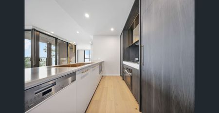 Extra LARGE 125sqm Luxurious 2-Bedroom With walk-in wardrobes and Garden View with 2 Parking, and Unmatched Amenities ! - Photo 5