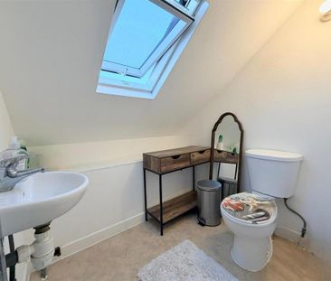 4 bedroom apartment to rent - Photo 4