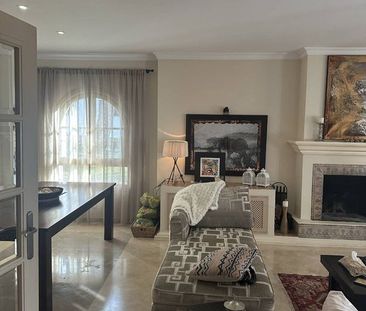 Luxury Apartment for rent in Nueva Andalucia, Andalusia - Photo 4