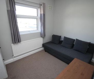 8 Chesham Gardens, Belfast, BT6 8GX - Photo 6