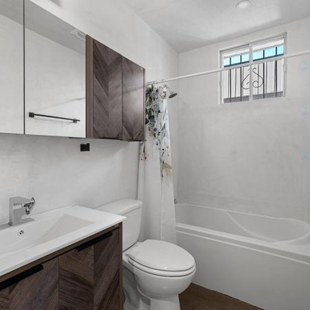 Grand logement à louer sur le Plateau - Photo 3