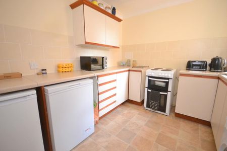 1 bedroom flat to rent - Photo 2