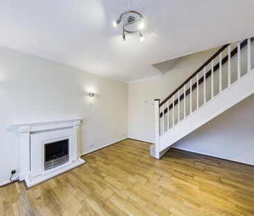 2 bedroom end of terrace house to rent - Photo 2