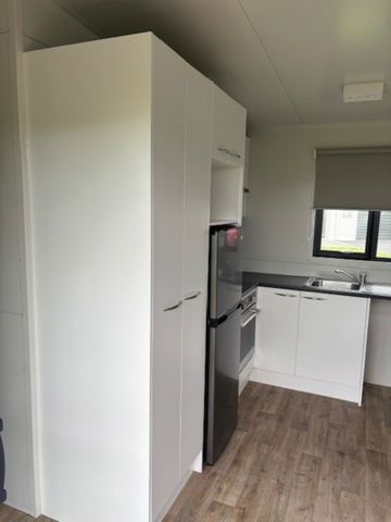 Two Bedroom Tiny Home - Photo 2