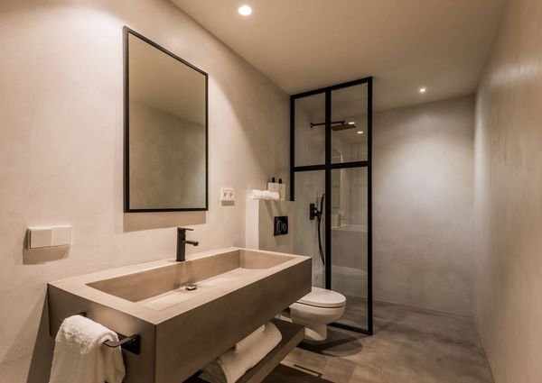 Luxury Villa for rent in Marbella Del Este, Spain