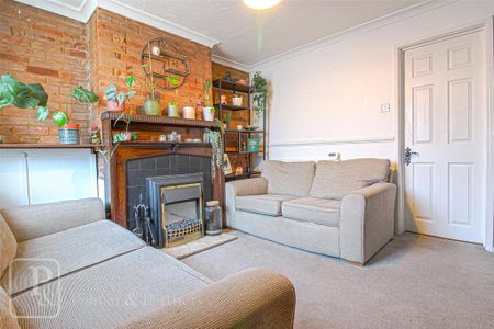 2 bedroom terraced house to rent - Photo 2