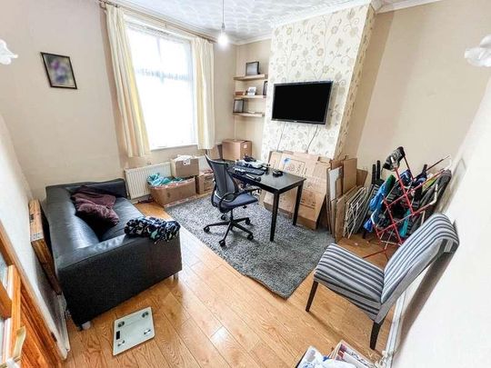 Shaw Road, Dudley, DY2 - Photo 1