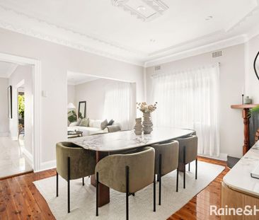 Charming Three Bedroom Home in Earlwood - Photo 3