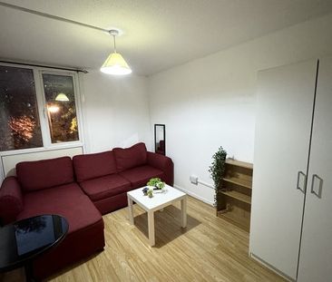 Room in a Shared House, Wood Green, N22 - Photo 2