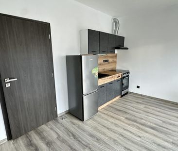 Pronájem bytu 1+kk 31 m2 - Photo 1