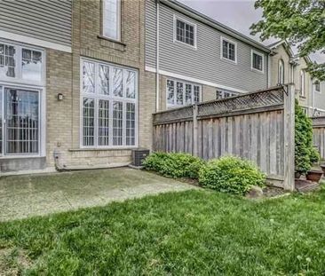 For Lease - 47 Hartnell Square, Brampton, Ontario - Photo 2