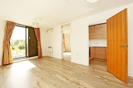 2 bedroom apartment to rent - Photo 3