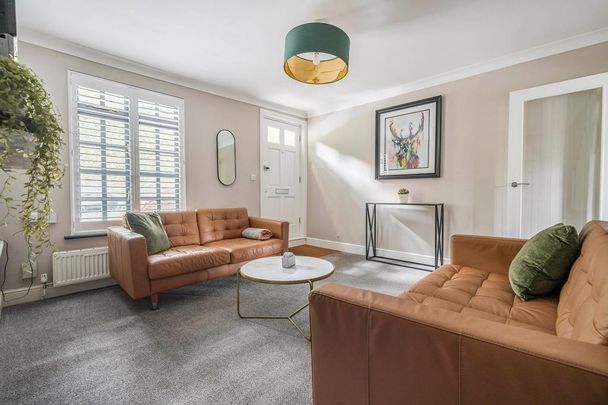 3 bedroom terraced house to rent - Photo 1