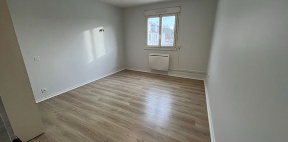 Location Appartement 1 pièce 21m² - Photo 2