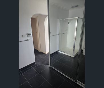 Water views and cosy living - Photo 1