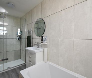 2 bedroom maisonette to rent - Photo 2