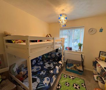 Orchard House, Lambourne Way, Tongham, Surrey, GU10 - Photo 6