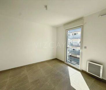 Location Appartement 2 pièces NICE 06300 - Photo 4