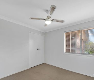 Charming Lowset Home with Spacious Yard & Easy-Care Living - Photo 4