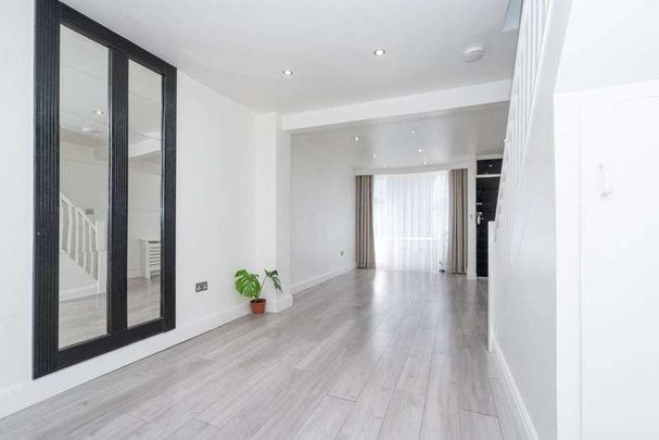 Harwoods Road, Wd, Watford, WD18 - Photo 1